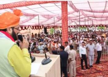 हरियाणा में जाट शिक्षण संस्थान पहुंचे CM