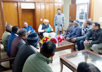 हकृवि में पहुंचे कृषि मंत्री से मिला एग्रीकल्चर युनिवर्सिटी नॉन टीचिंग स्टाफ एसोसिएशन का प्रतिनिधिमंडल
