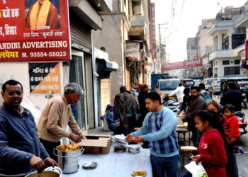 मौनी अमावस्या पर श्री राधाकृष्ण बड़ा मंदिर में लगाया गया भंडारा