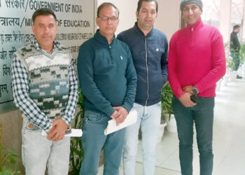 एमआईएस पोर्टल एवं यूडाईज स्कूल कोड के तहत चल रहे स्कूलों की समस्या को लेकर शिक्षा मंत्रालय भारत सरकार के सचिव से मिले अध्यक्ष अनिल शर्मा सातरोडिय़ा