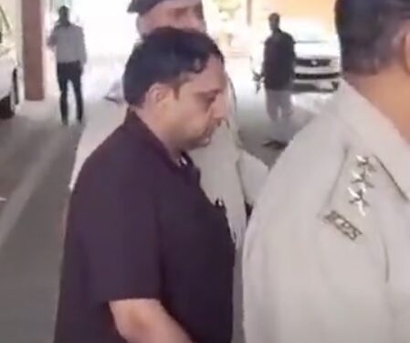 गनपॉइंट पर मसाज कराने वाले SDM को मिली जमानत: यौन शोषण और धमकी के आरोप में था गिरफ्तार
