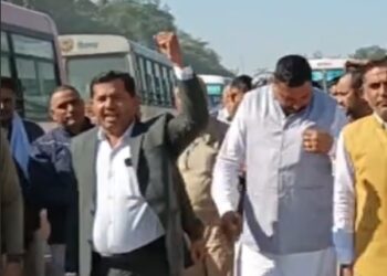 हिसार में इलेक्ट्रिक बसों का विरोध: रोडवेज कर्मचारियों का प्रदर्शन