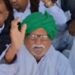 किसानों का आरोप सरकार लिखित वादों से मुकरी, दिया सांकेतिक धरना