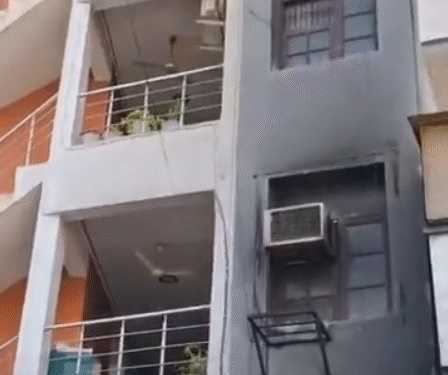 हिसार के सिल्वर अपार्टमेंट में भीषण आग, 25 फ्लैट खाली करवाए गए