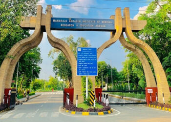 झाड़ियों में मिली नवजात बच्ची, महिला मरीज ने निभाया मां का फर्ज