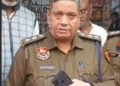 हांसी में दो कपड़ो की दुकानों से लाखों की चोरी:सीढ़ियों से आकर दुकान का शटर तोड़ा, मांगे सूट हुए चोरी