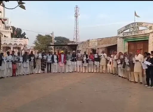 बीमा क्लेम से नाराज़ किसान एकजुट: 16 दिसंबर को हिसार में होगी महापंचायत, ग्रामीण क्षेत्रों में पहुंचा निमंत्रण